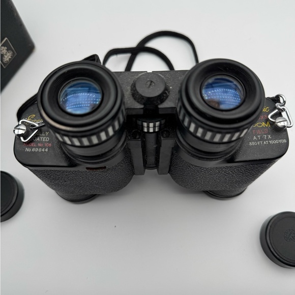 Vintage Tasco Black Binoculars with Case - Picture 9 of 16